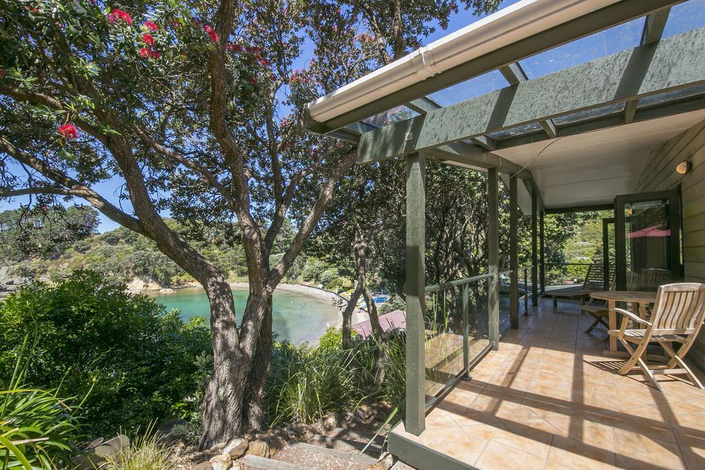 Beachfront Enclosure Bay - Waiheke Unlimited Oneroa Kültér fotó